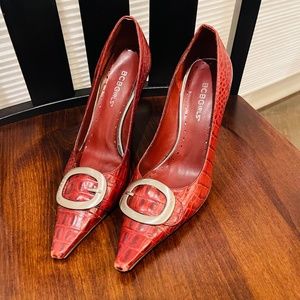 BCBGirls 90's Vintage Red Pump Gator Print Size 8
